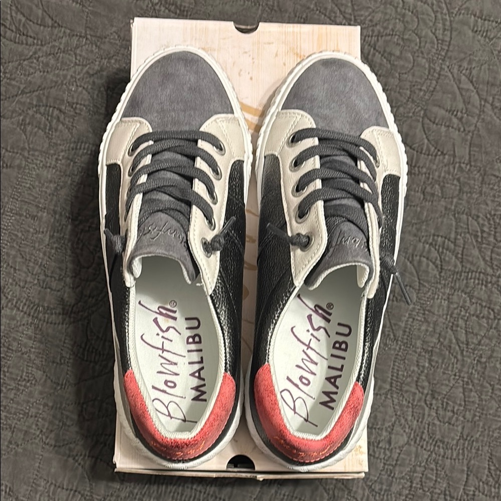 Blowfish Malibu Women's Gray and Red Sneakers